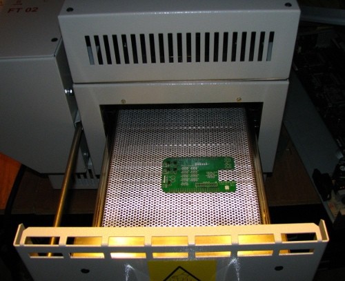 Reflow soldering oven