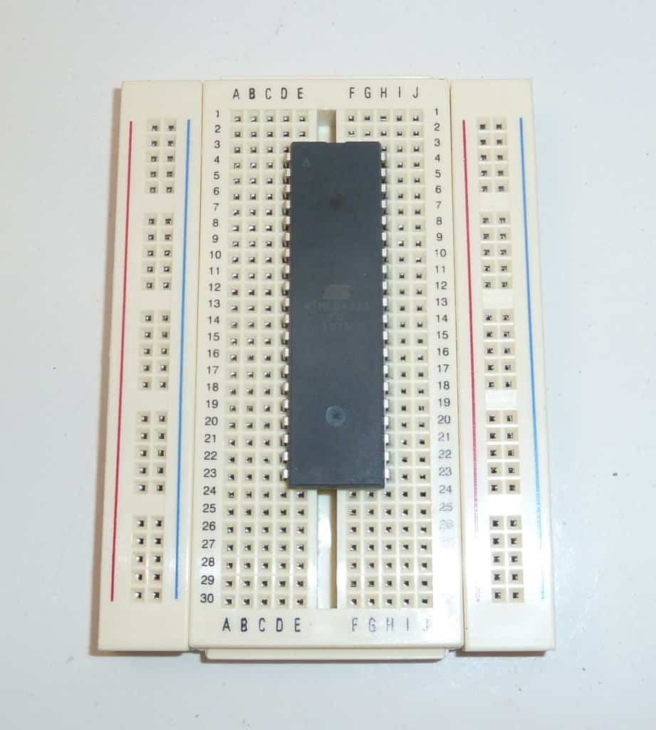 IC connected on breadboard