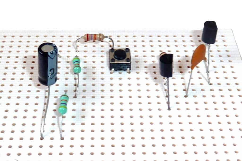 Getting started in electronics: Stripboard circuit with components