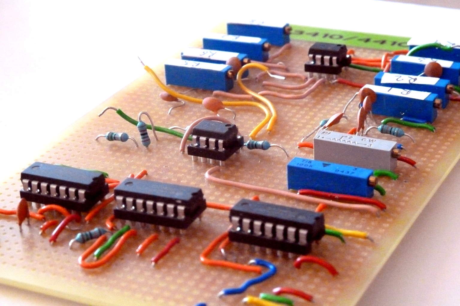 Stuck? Given up? - Build Electronic Circuits