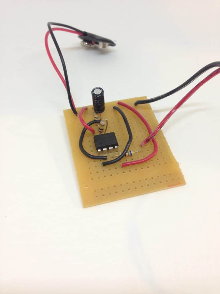 blinking lights circuit on stripboard top