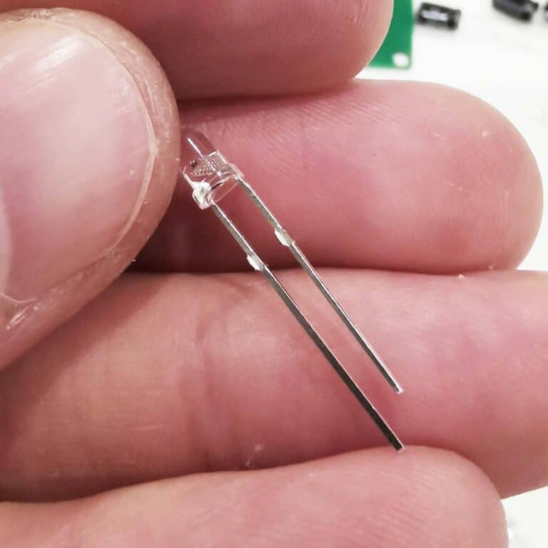 Circuits for Hobbyists - a Collection of Schematics to Build